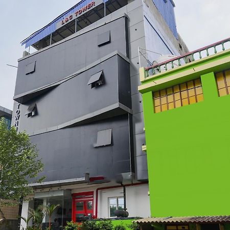 Super Town House Hi5 Aditya International Bhuvanesvar Kültér fotó