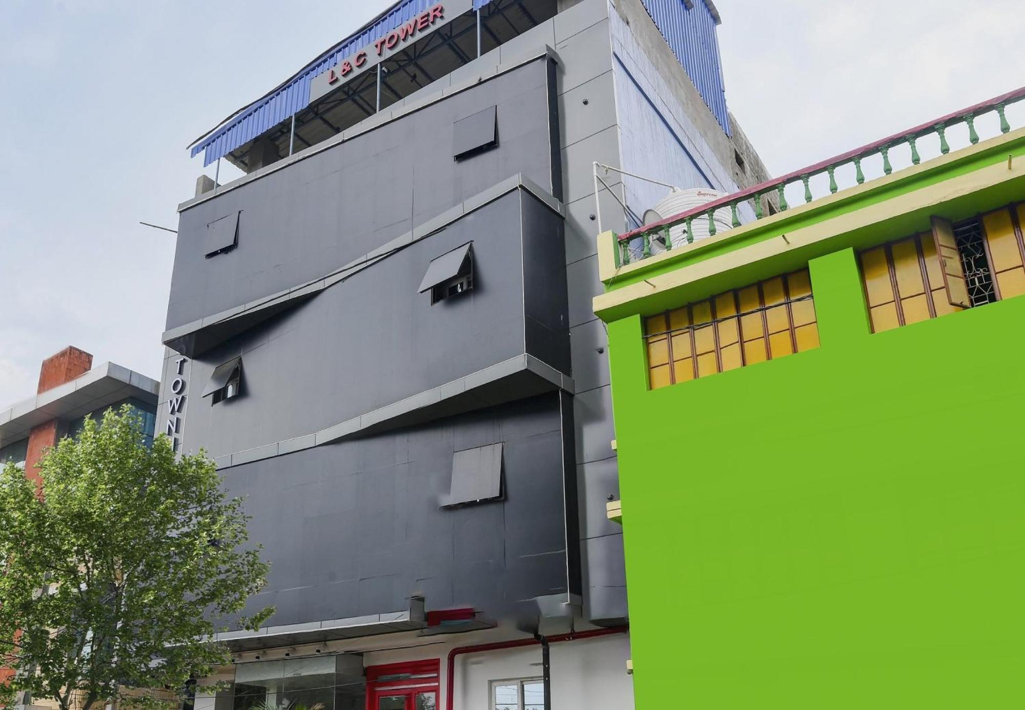 Super Town House Hi5 Aditya International Bhuvanesvar Kültér fotó