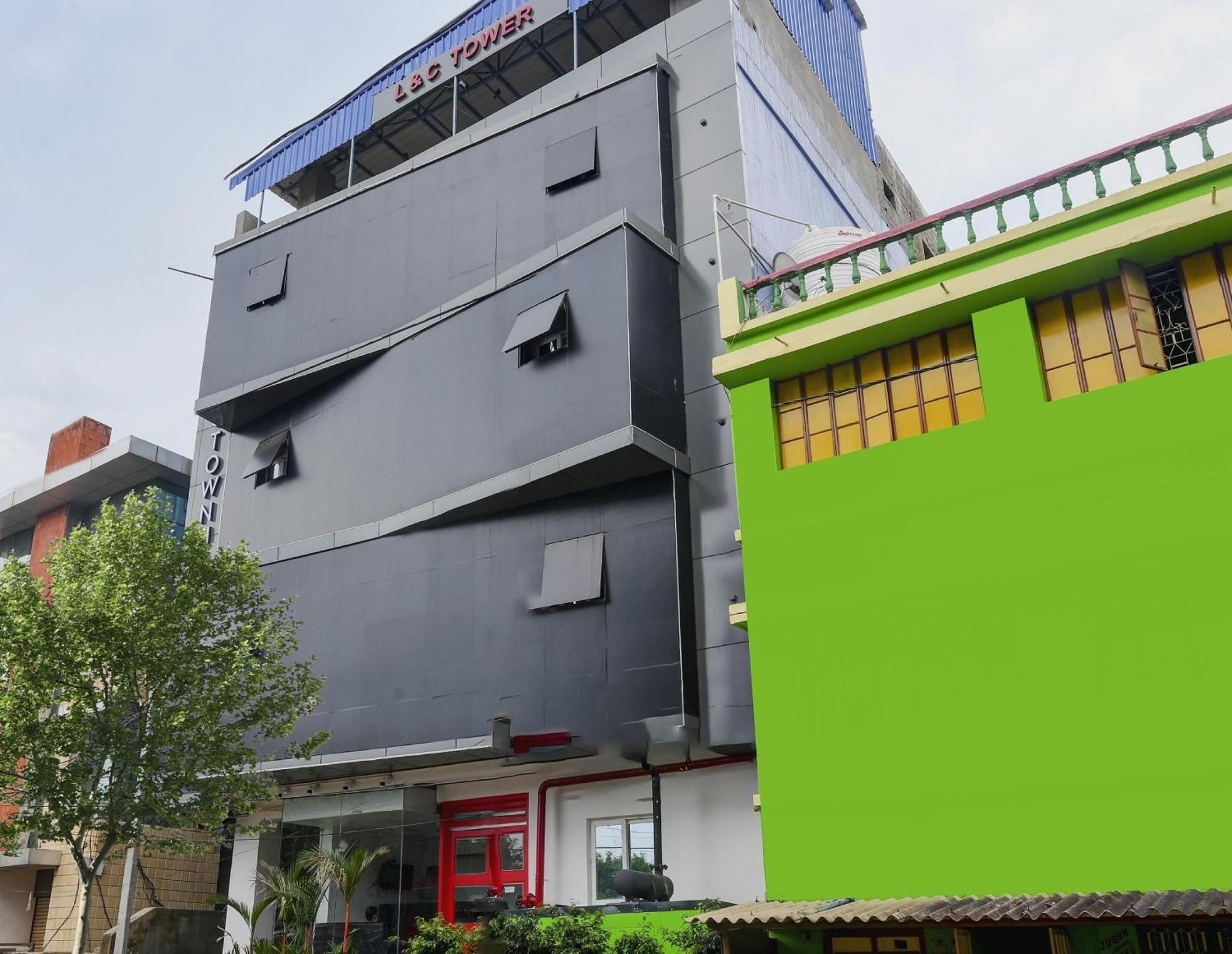 Super Town House Hi5 Aditya International Bhuvanesvar Kültér fotó